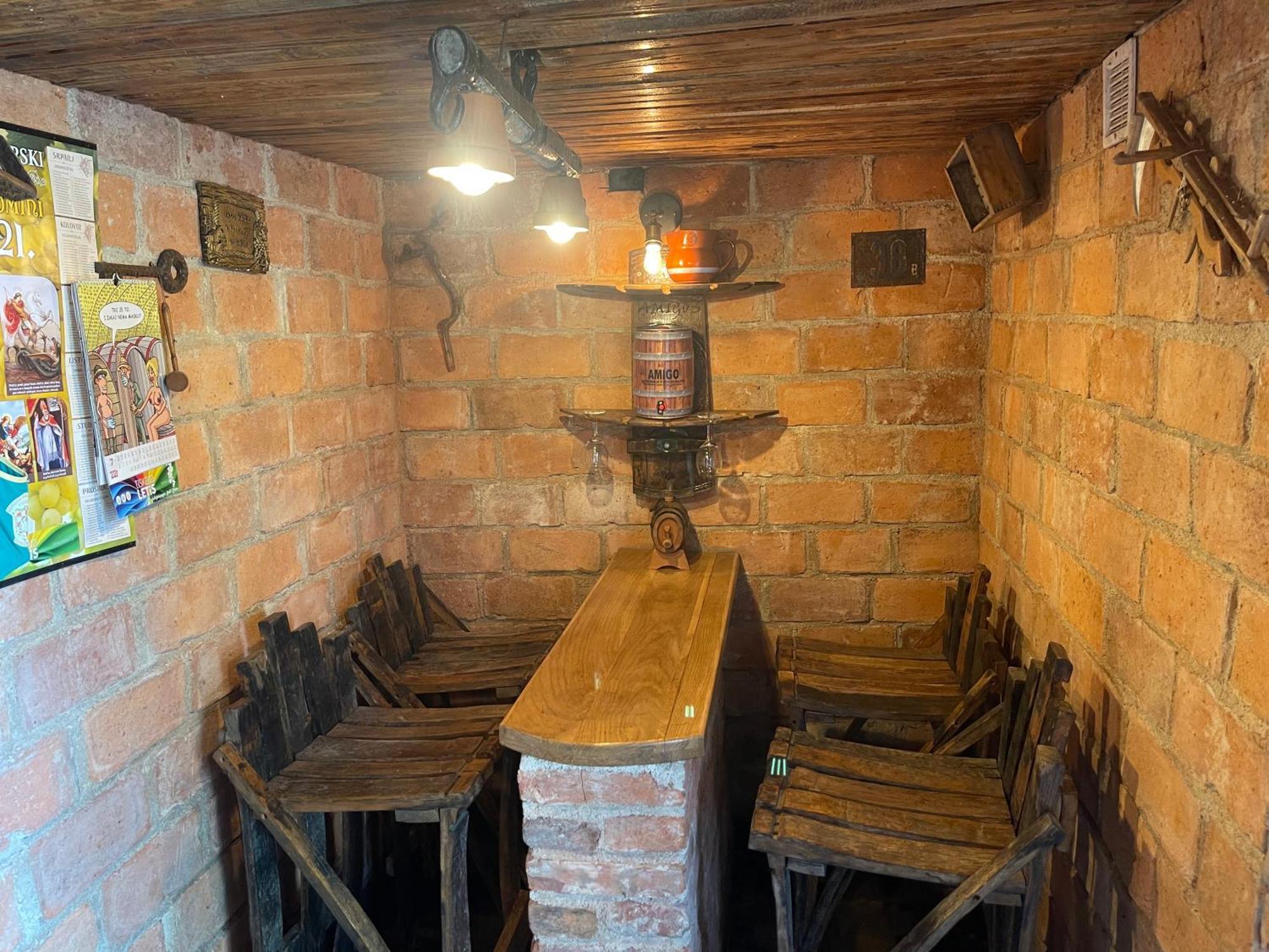 Dedina Hizica * Sveti Urban